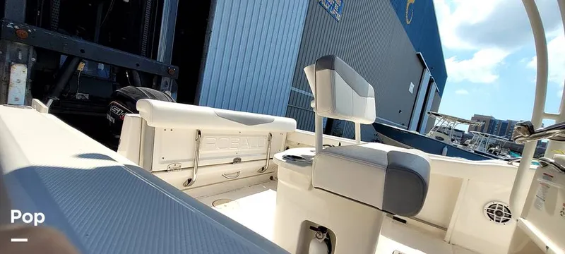 Slide: The Image of Robalo R222 2022 - 16765708