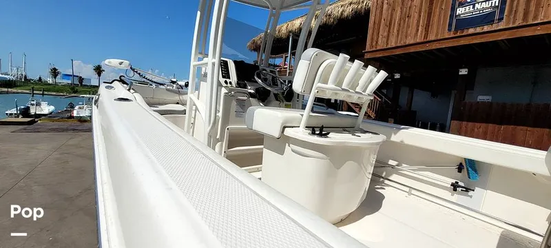 Slide: The Image of Robalo R222 2022 - 16765737