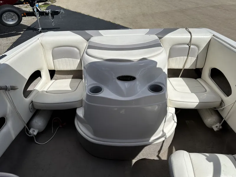 Slide: The Image of Stingray 185LS 2011 - 14