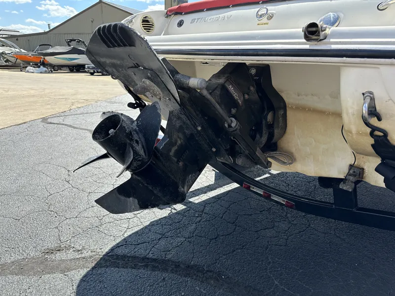 Slide: The Image of Stingray 185LS 2011 - 16