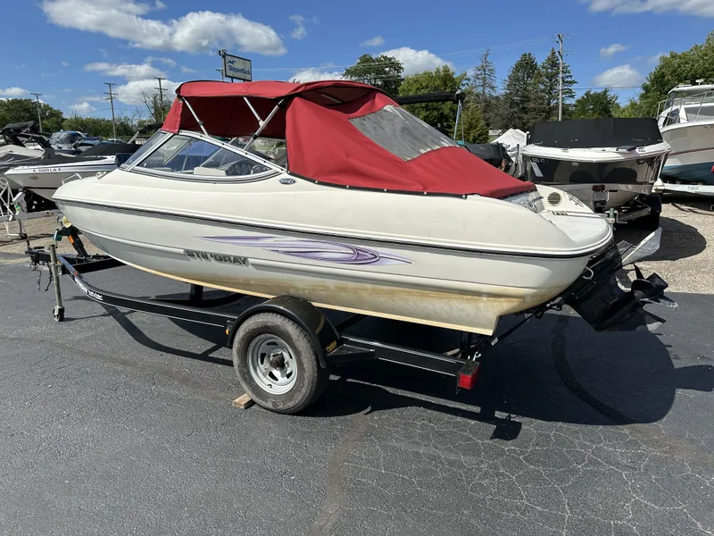 Slide: The Image of Stingray 185LS 2011 - 2