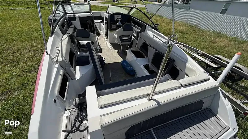 Slide: The Image of Rinker Q5 2018 - 16847258