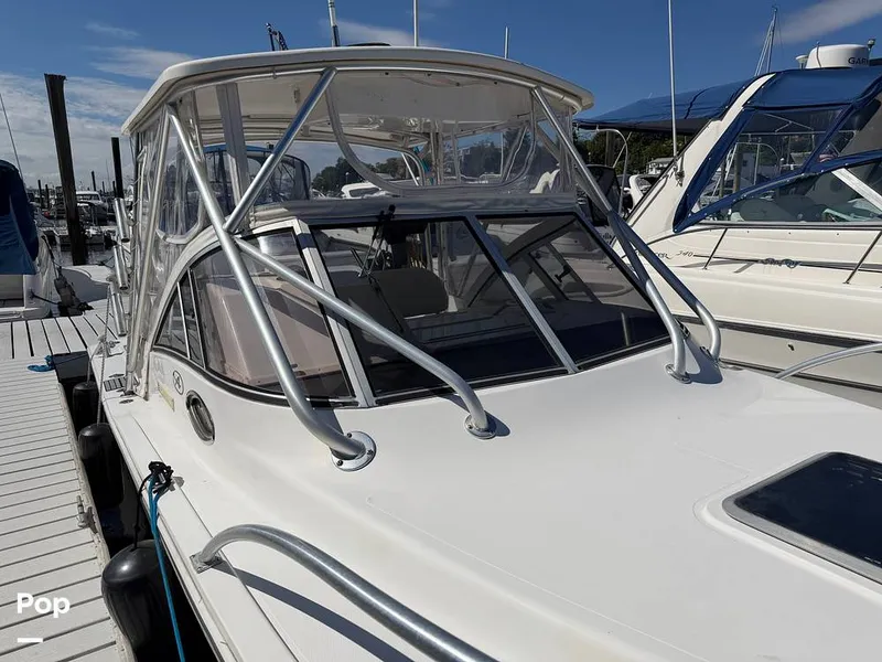 Slide: The Image of Bow Shot Window - 16753258