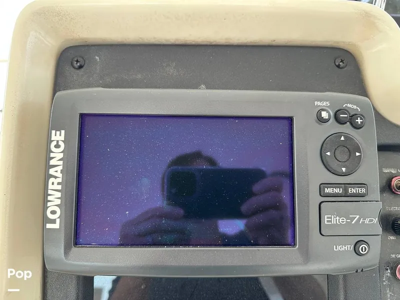 Slide: The Image of Chris-Craft Commander 38 1970 - 16719093