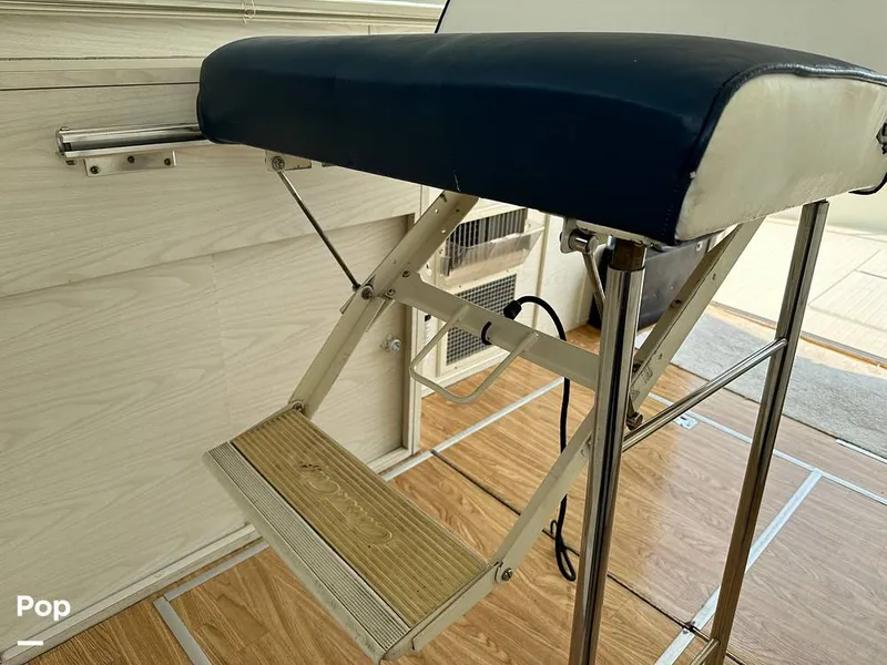 Slide: The Image of Chris-Craft Commander 38 1970 - 16719100