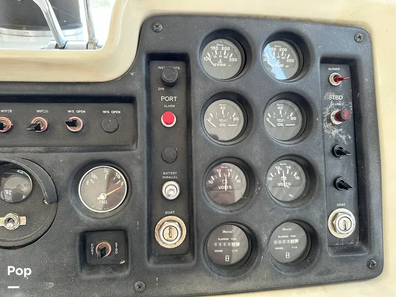 Slide: The Image of Chris-Craft Commander 38 1970 - 16719087