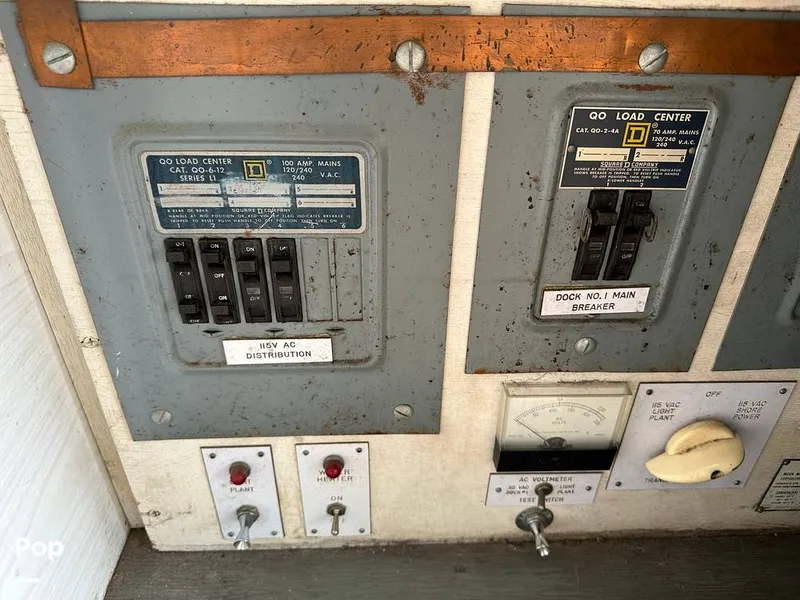 Slide: The Image of Chris-Craft Commander 38 1970 - 16719071