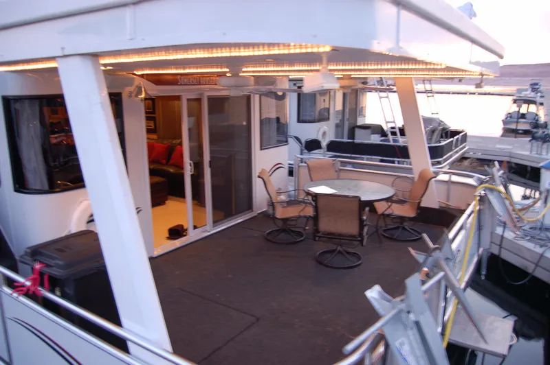 Slide: The Image of 2006 Sumerset Seas The Day Share 7 houseboat with spacious deck and outdoor seating. - 25