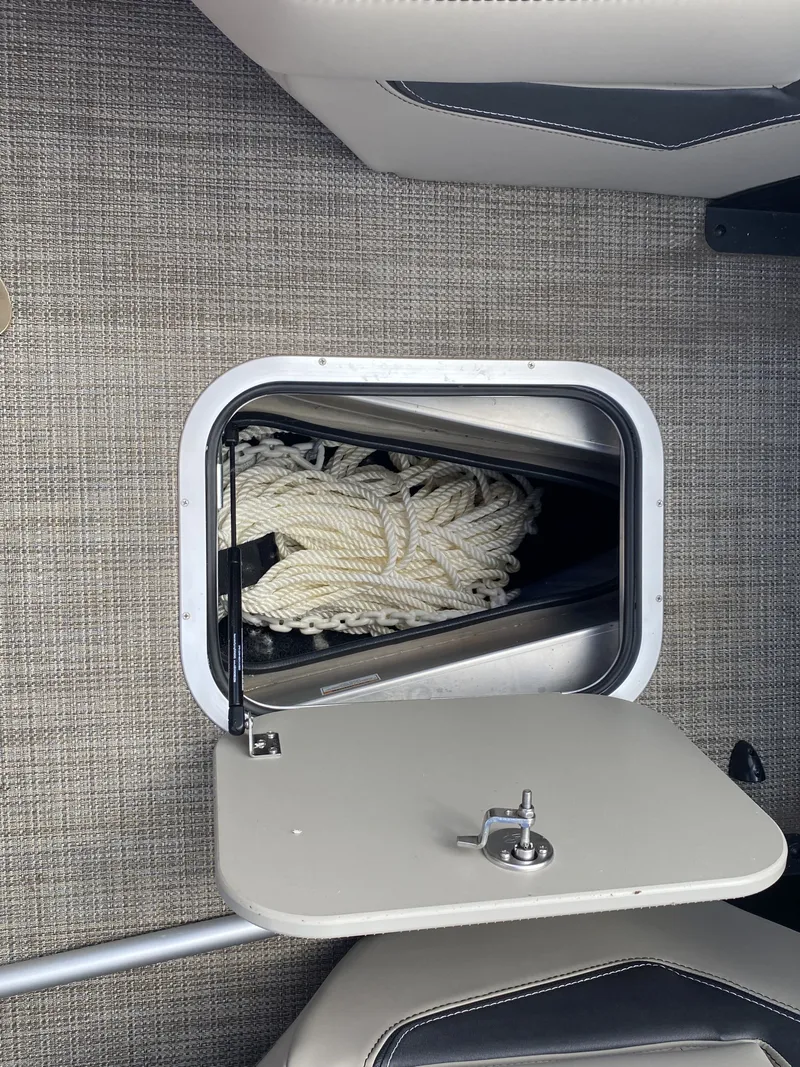 Slide: The Image of Barletta LUSSO 25UETT 2023 - 16