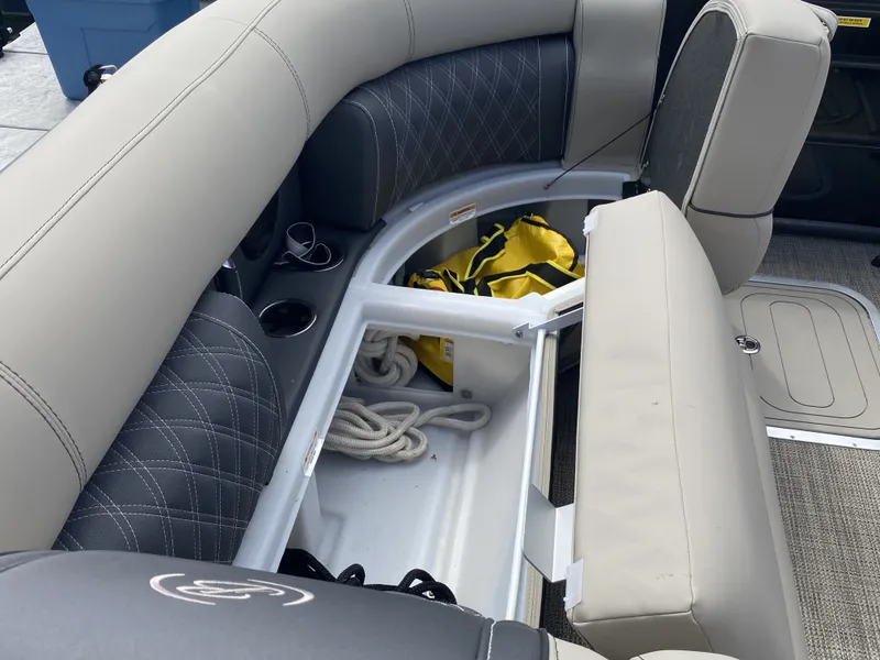 Slide: The Image of Barletta LUSSO 25UETT 2023 - 5