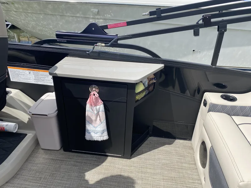 Slide: The Image of Barletta LUSSO 25UETT 2023 - 7