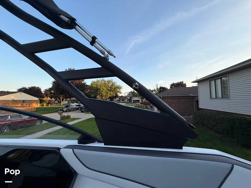 Slide: The Image of Yamaha AR220 2024 - 16793460
