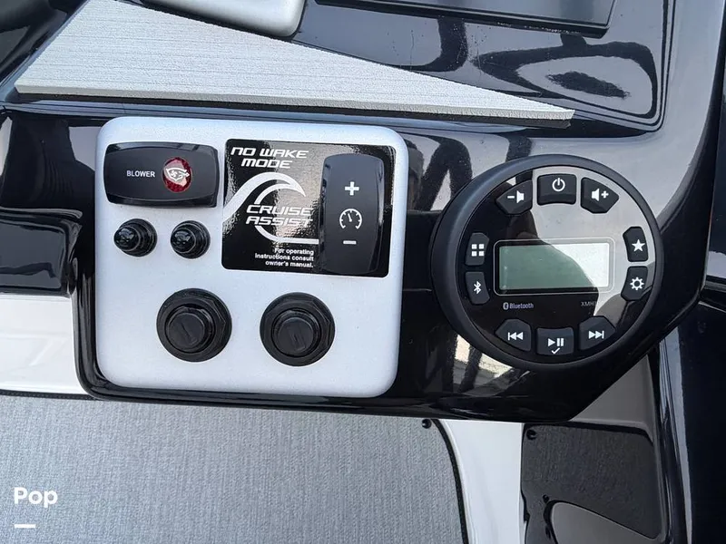 Slide: The Image of Yamaha AR220 2024 - 16793410