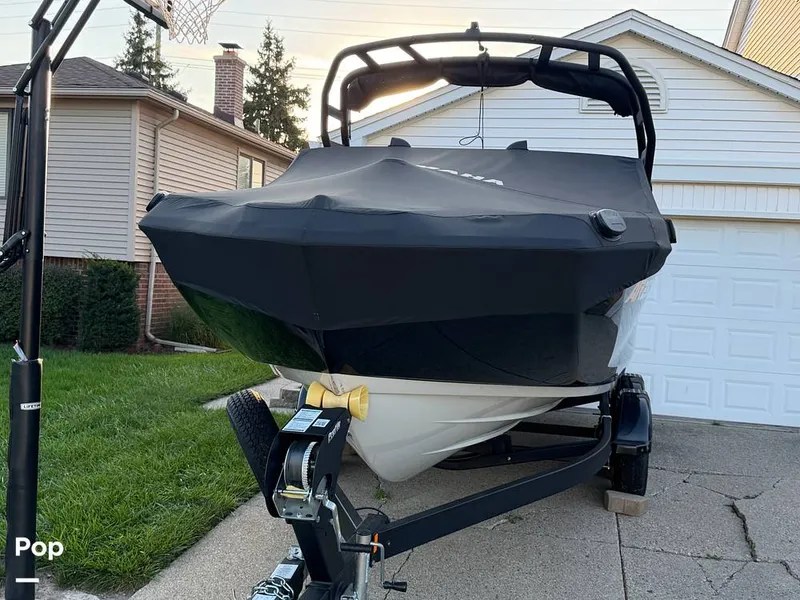 The Image of Yamaha ar220 2024 - 16792602
