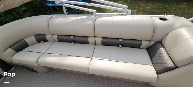 Slide: The Image of Sun Tracker Party Barge 22 DLX 2021 - 16767871