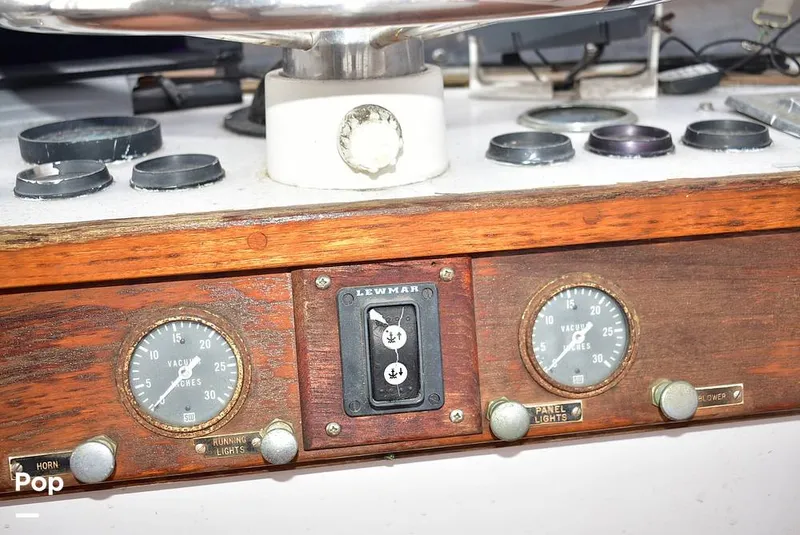 Slide: The Image of Jeffries 32 FB Sedan 1976 - 16749955