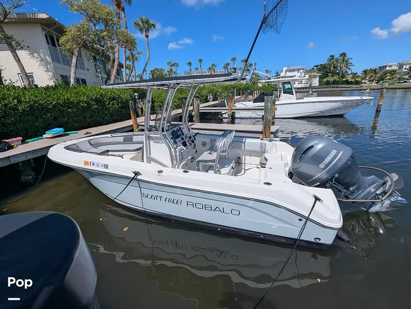 Slide: The Image of Robalo R200 2018 - 16753386