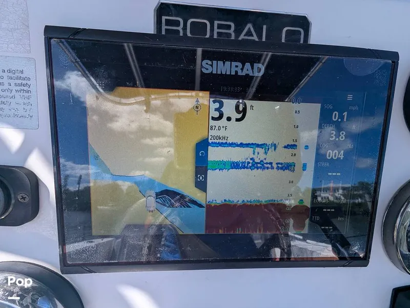 Slide: The Image of Robalo R200 2018 - 16753315