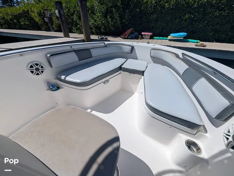 Slide: The Image of Robalo R200 2018 - 16753354