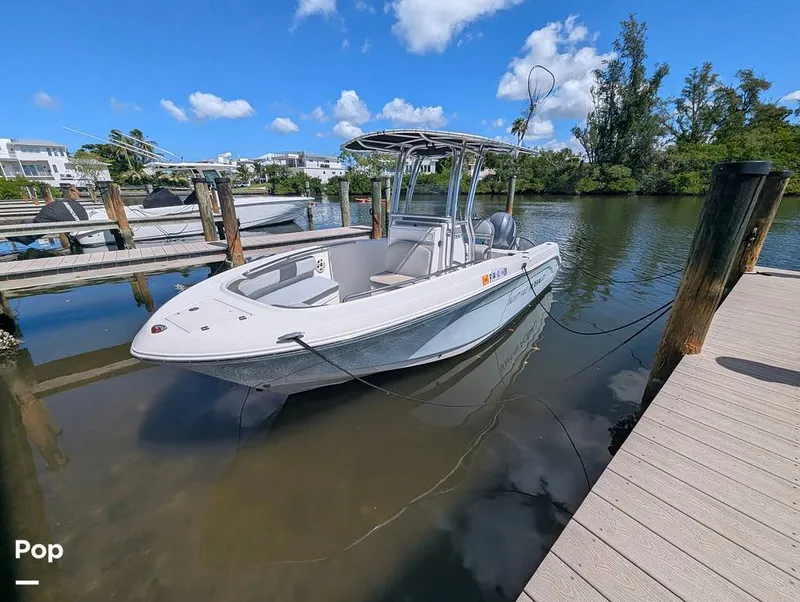 Slide: The Image of Robalo R200 2018 - 16753383