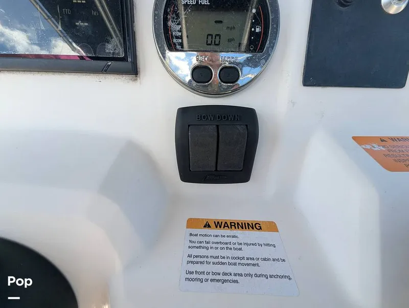 Slide: The Image of Robalo R200 2018 - 16753318