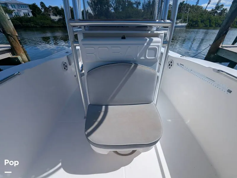 Slide: The Image of Robalo R200 2018 - 16753366