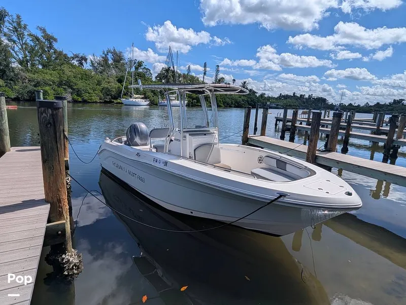 Slide: The Image of Robalo R200 2018 - 16753375