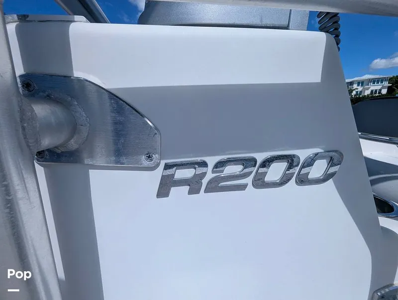 Slide: The Image of Robalo R200 2018 - 16753371