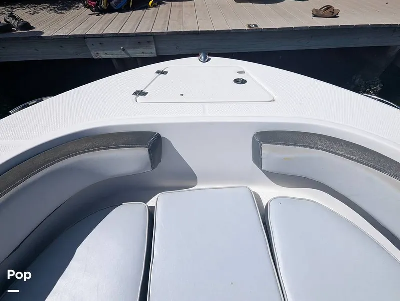 Slide: The Image of Robalo R200 2018 - 16753355