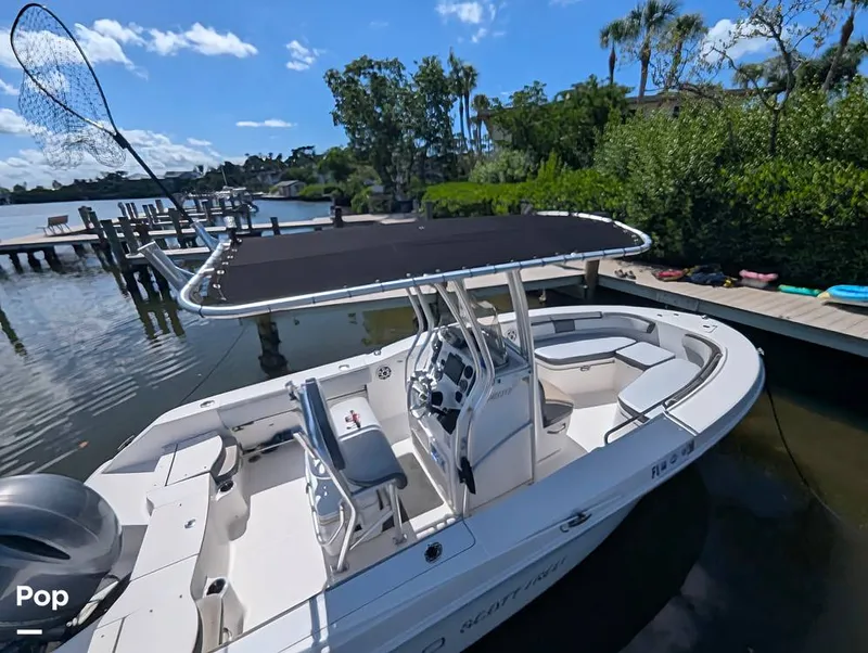Slide: The Image of Robalo R200 2018 - 16753379