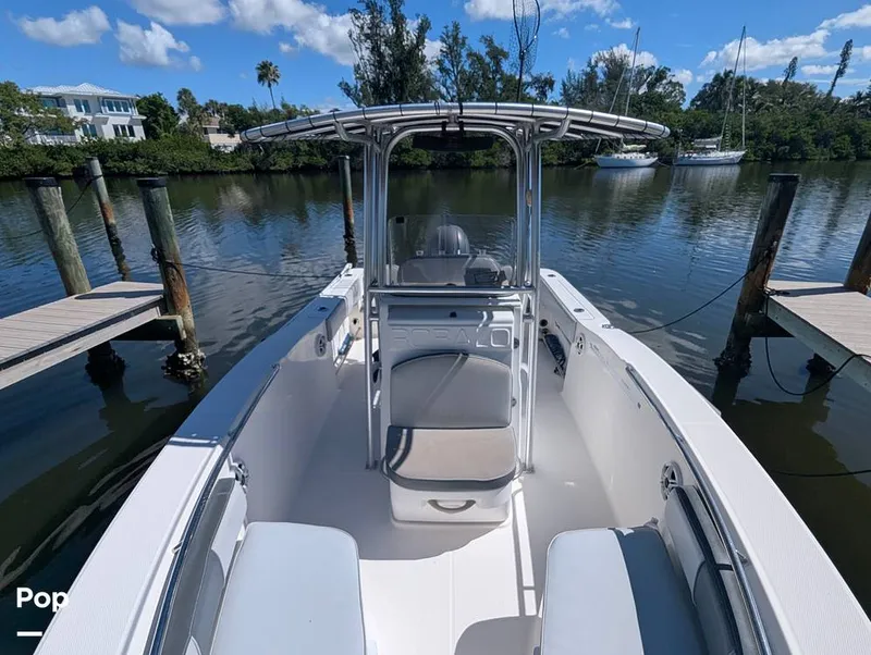 Slide: The Image of Robalo R200 2018 - 16753305