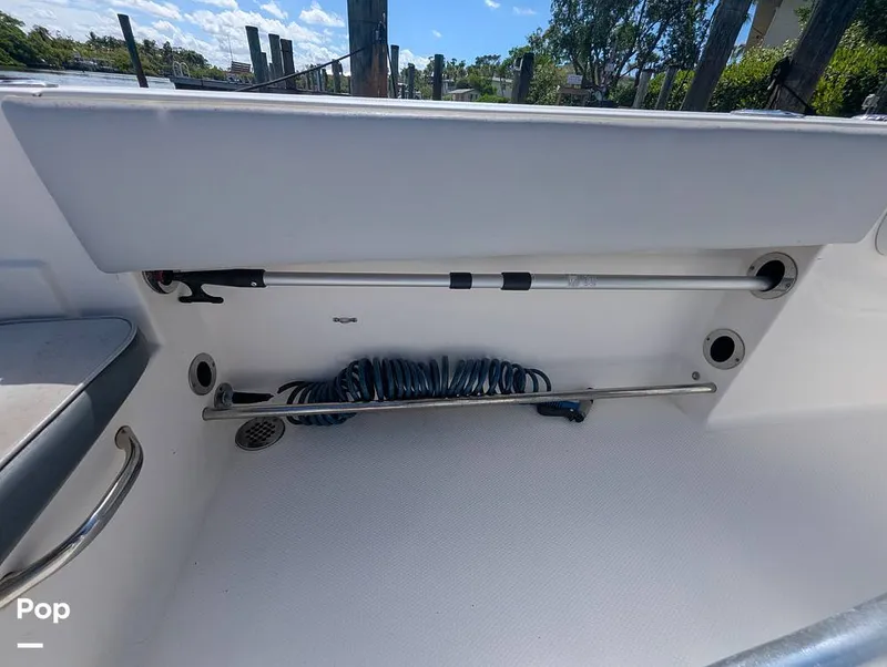 Slide: The Image of Robalo R200 2018 - 16753373