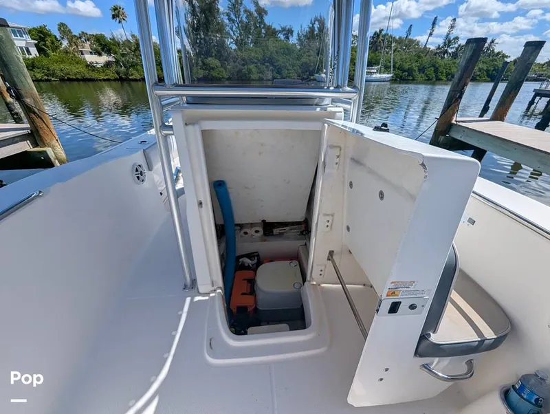 Slide: The Image of Robalo R200 2018 - 16753363