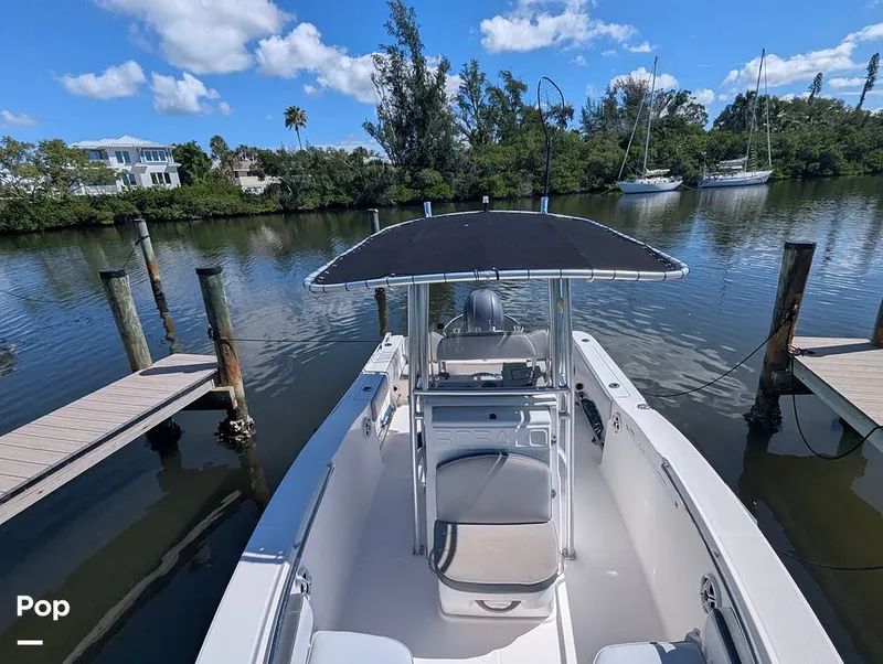 Slide: The Image of Robalo R200 2018 - 16753306