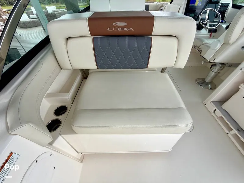 Slide: The Image of Cobia 280 DC 2023 - 16783595