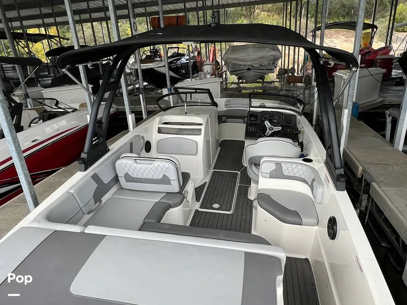 Slide: The Image of Bayliner VR6 OB 2023 - 16750619