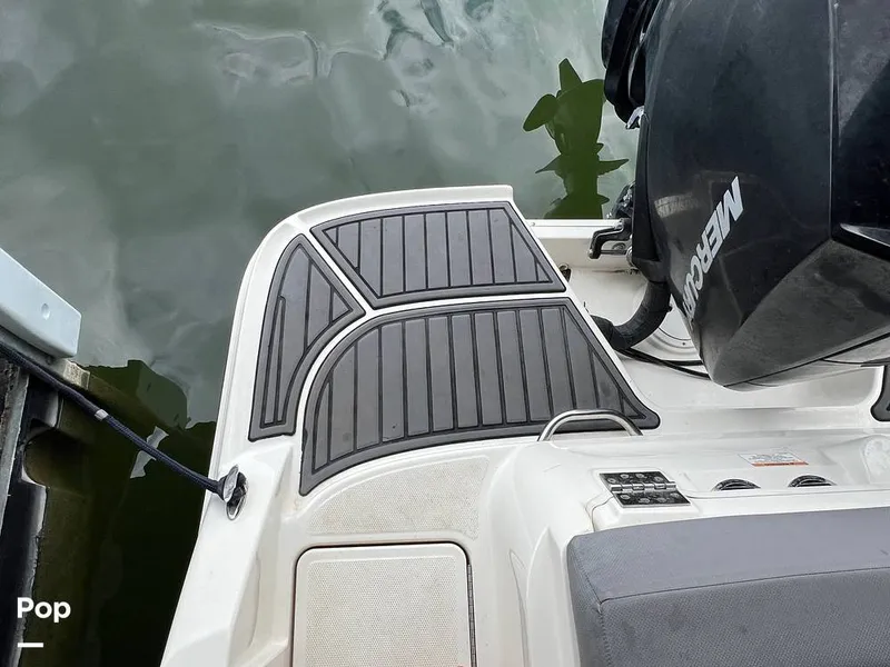 Slide: The Image of Bayliner VR6 OB 2023 - 16750641