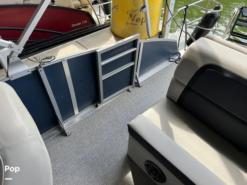 Slide: The Image of Harris Cruiser 230 2025 - 16752297