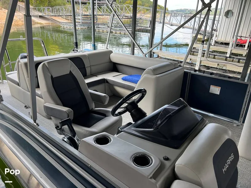 Slide: The Image of Harris Cruiser 230 2025 - 16752312