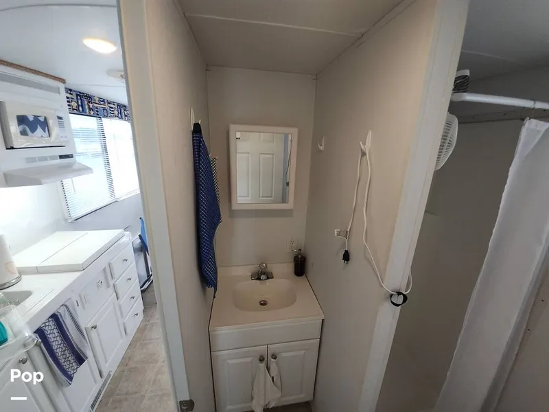 Slide: The Image of Catamaran 35 x 10 Single Stateroom 2016 - 16812452