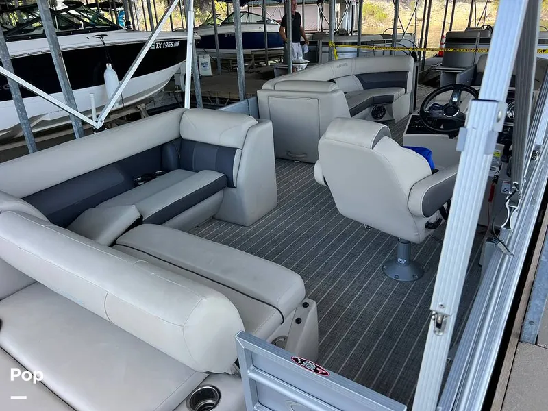 Slide: The Image of Harris Cruiser 230 2023 - 16745348