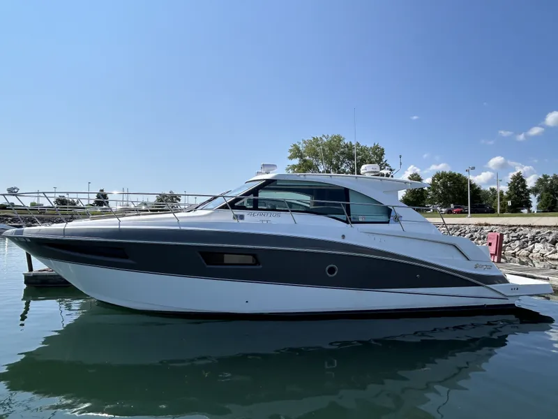 The Image of Cruisers 41 CANTIUS 2013 - 0