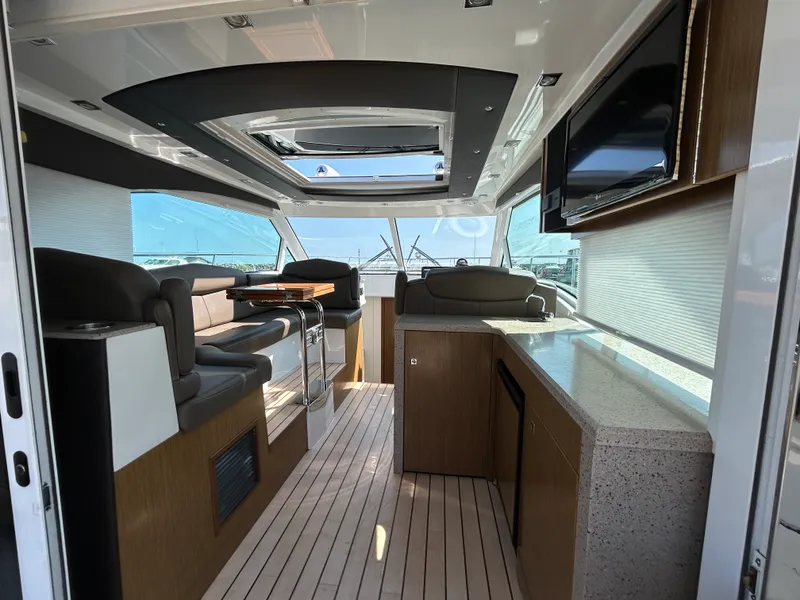 Slide: The Image of Cruisers Yachts 41 CANTIUS 2013 - 11