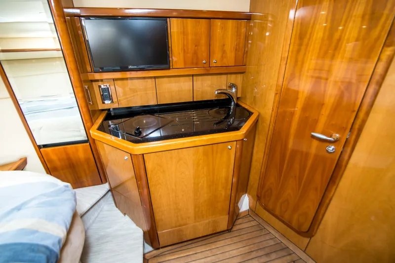 Slide: The Image of Sunseeker Sportfisher 37 2004 - 15