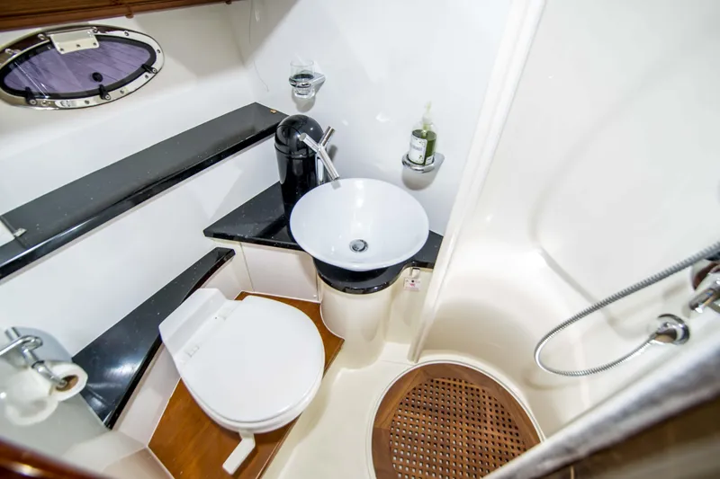 Slide: The Image of Sunseeker Sportfisher 37 2004 - 16