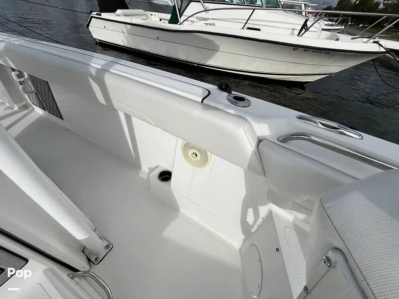 Slide: The Image of Wellcraft Scarab 222 Fisherman 2023 - 16770533
