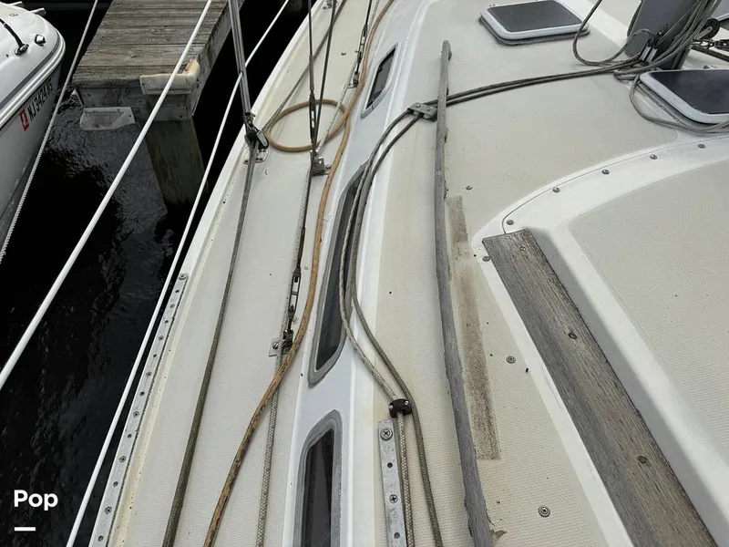 Slide: The Image of Catalina 30 1981 - 16753086