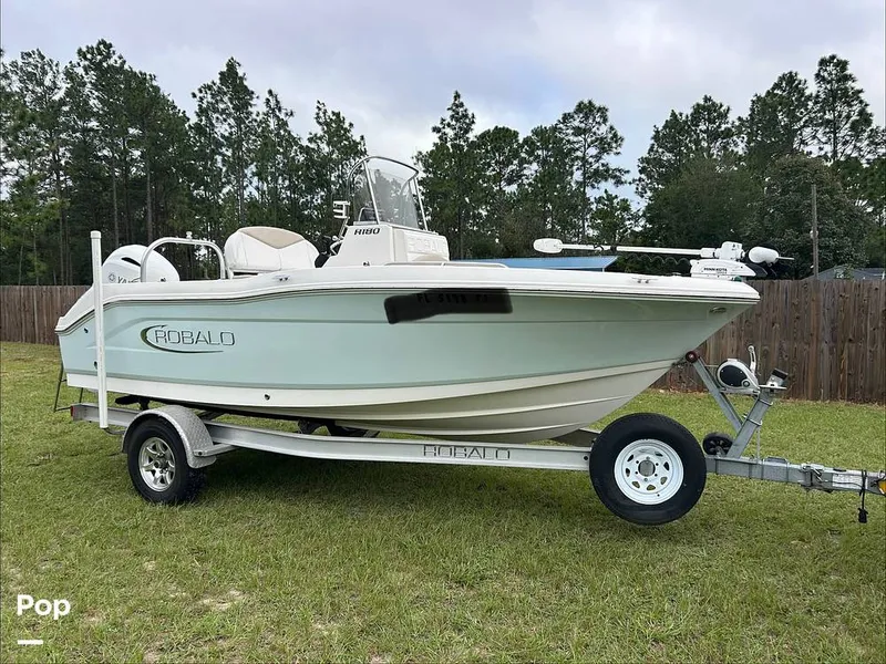 Slide: The Image of Robalo R-180 CC 2019 - 16781450