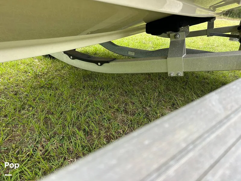Slide: The Image of Robalo R-180 CC 2019 - 16781463