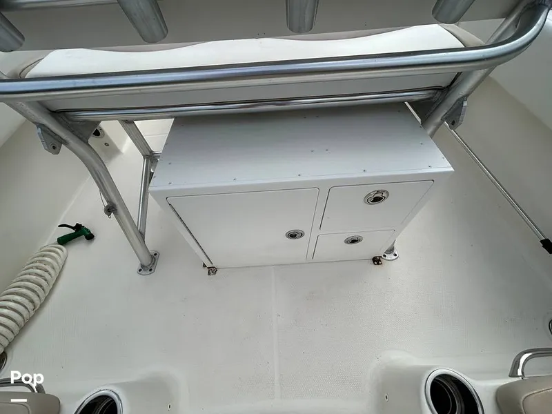 Slide: The Image of Robalo R-180 CC 2019 - 16781582